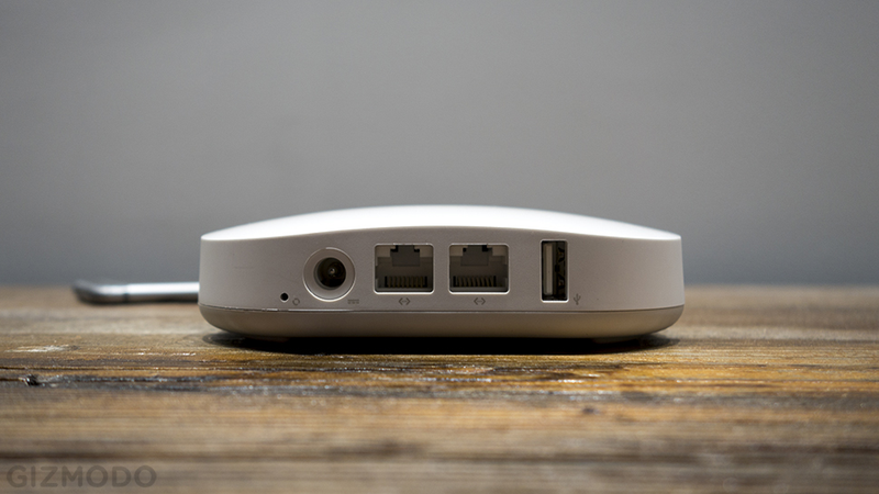 Illustration for article titled Why Your Router Has Two Wifi Bands and How They Work